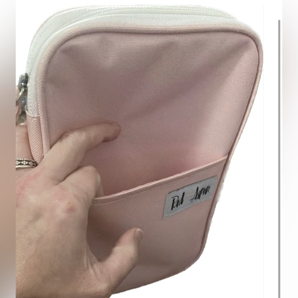 Red Aspen Cosmetic carrying zippered case - Picture 2 of 4